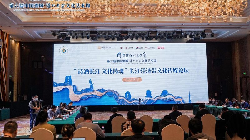 选择加盟品牌时，需关注以下几个方面：
